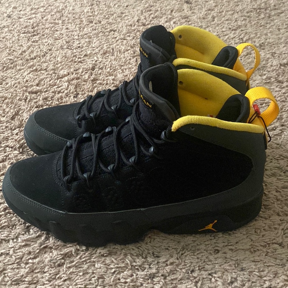 Jordan retro 9s